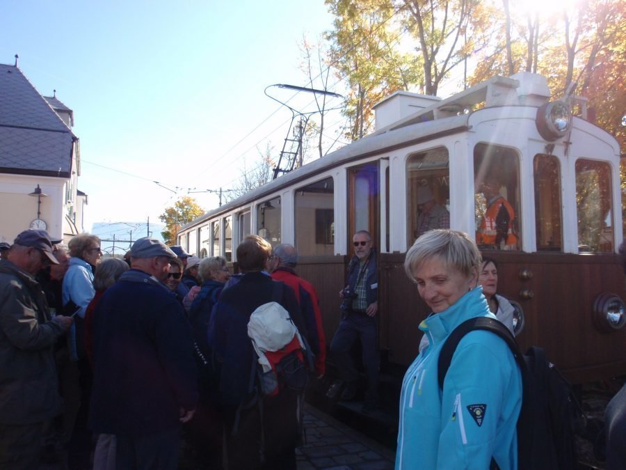 Rijd met de tram op de Ritten en een korte wandeling naar de aardpiramides oktober 2017